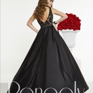 Stunning black and nude with detachable skirt